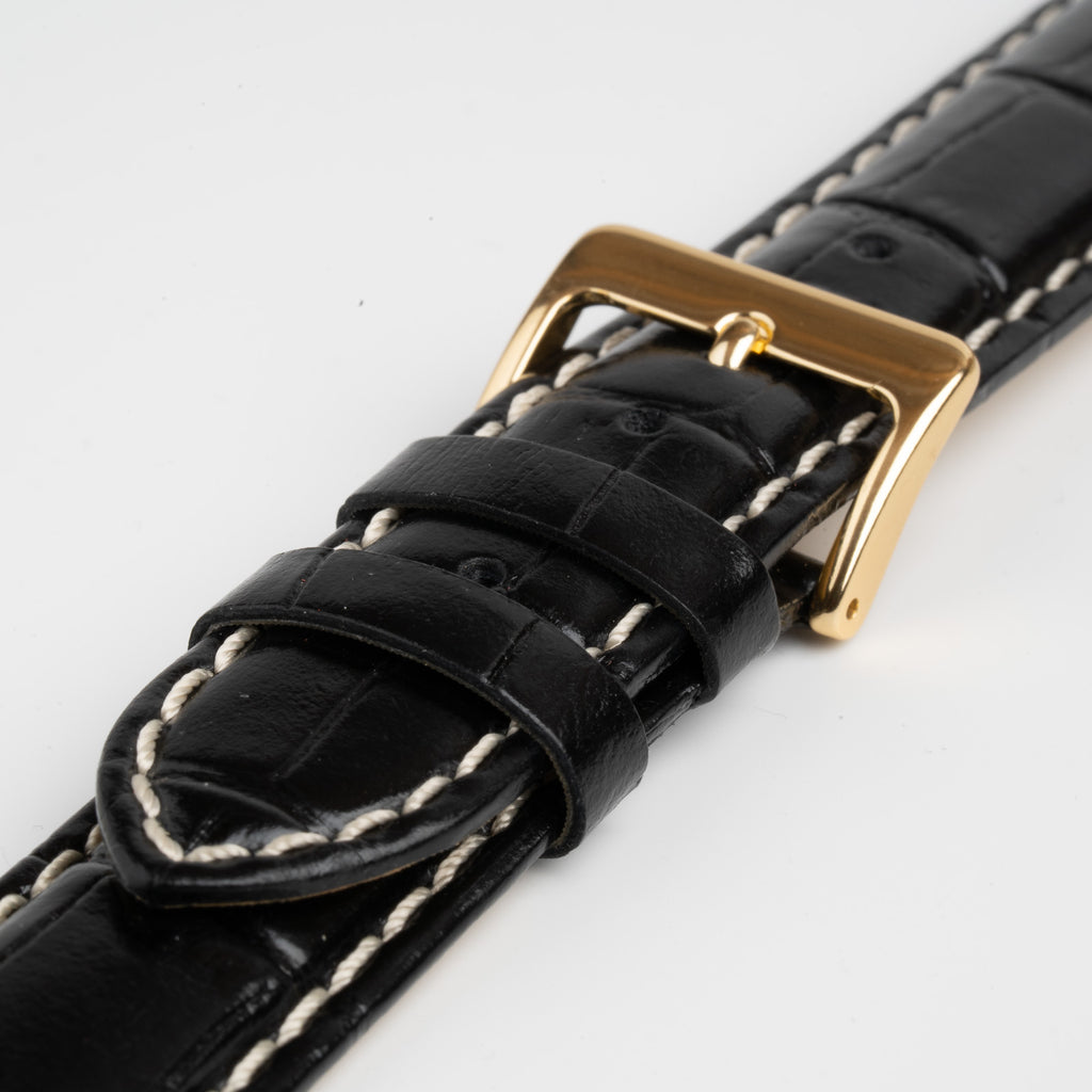 Black Mayfair Classic watch strap, close-up of the buckle and keepers