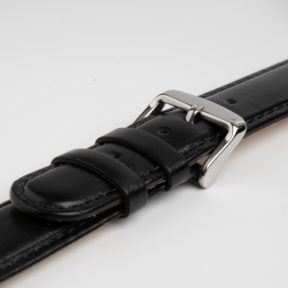 Henley Black Watch Strap, close-up of the buckle and keepers