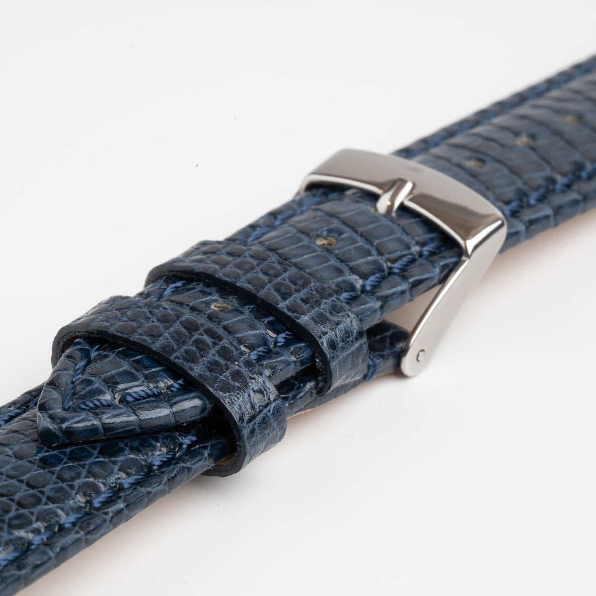 Autentico Lizard Blue Watch Strap, close-up of the buckle and keepers