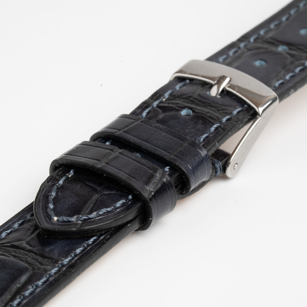 Handmade Alligator Grain Blue Watch Strap, close-up of the buckle and keepers