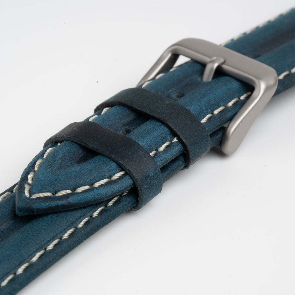 Submerge Double Ridge Blue Watch Strap, close-up of the buckle and keepers