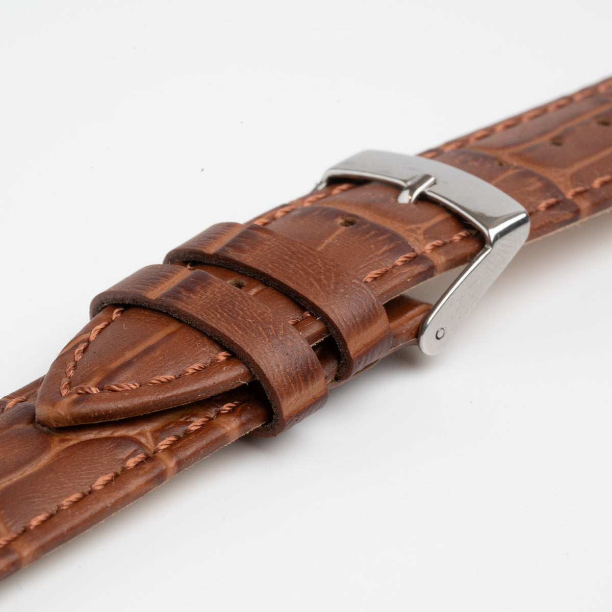 Brown Mayfair Super Quick Release watch strap, close-up of the buckle and keepers