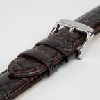 Brown Mayfair Deluxe XXL watch strap, close-up of the buckle and keepers