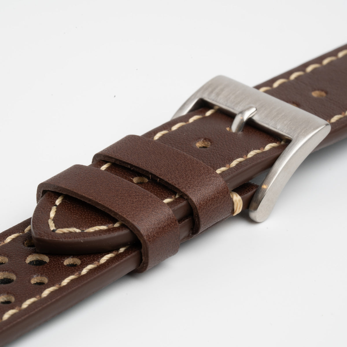 Silverstone Driver Brown Watch Strap, close-up of the buckle and keepers
