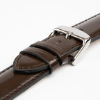 Henley Superior Gloss Brown Watch Strap, close-up of the buckle and keepers
