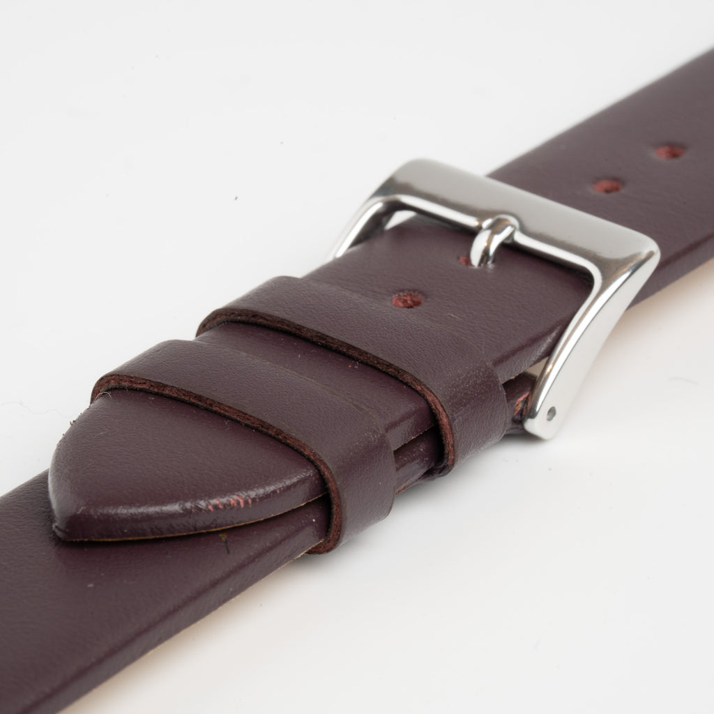 Windsor Smooth Burgundy Watch Strap, close-up of the buckle and keepers