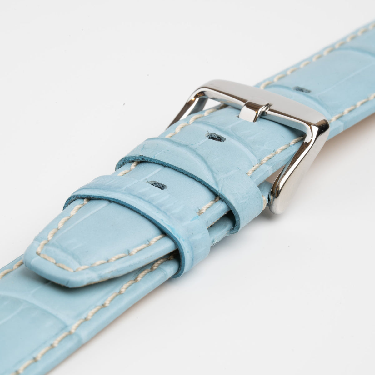 Light Blue Mayfair Alligator watch strap, close-up of the buckle and keepers