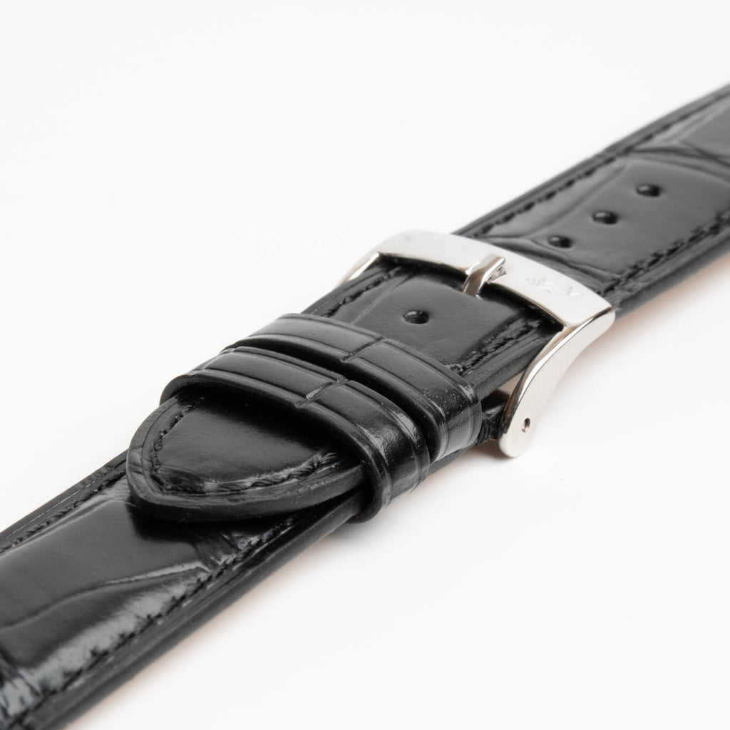 Tiepolo Alligator Grain Black Watch Strap, close-up of the buckle and keepers