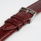 Violino Lizard Burgundy Watch Strap, close-up of the buckle and keepers