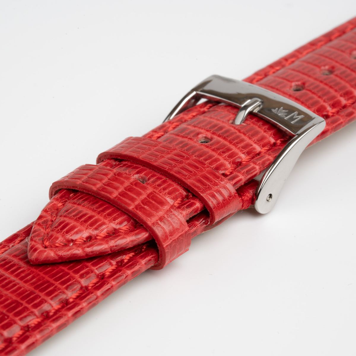 Violino Lizard Red Watch Strap, close-up of the buckle and keepers