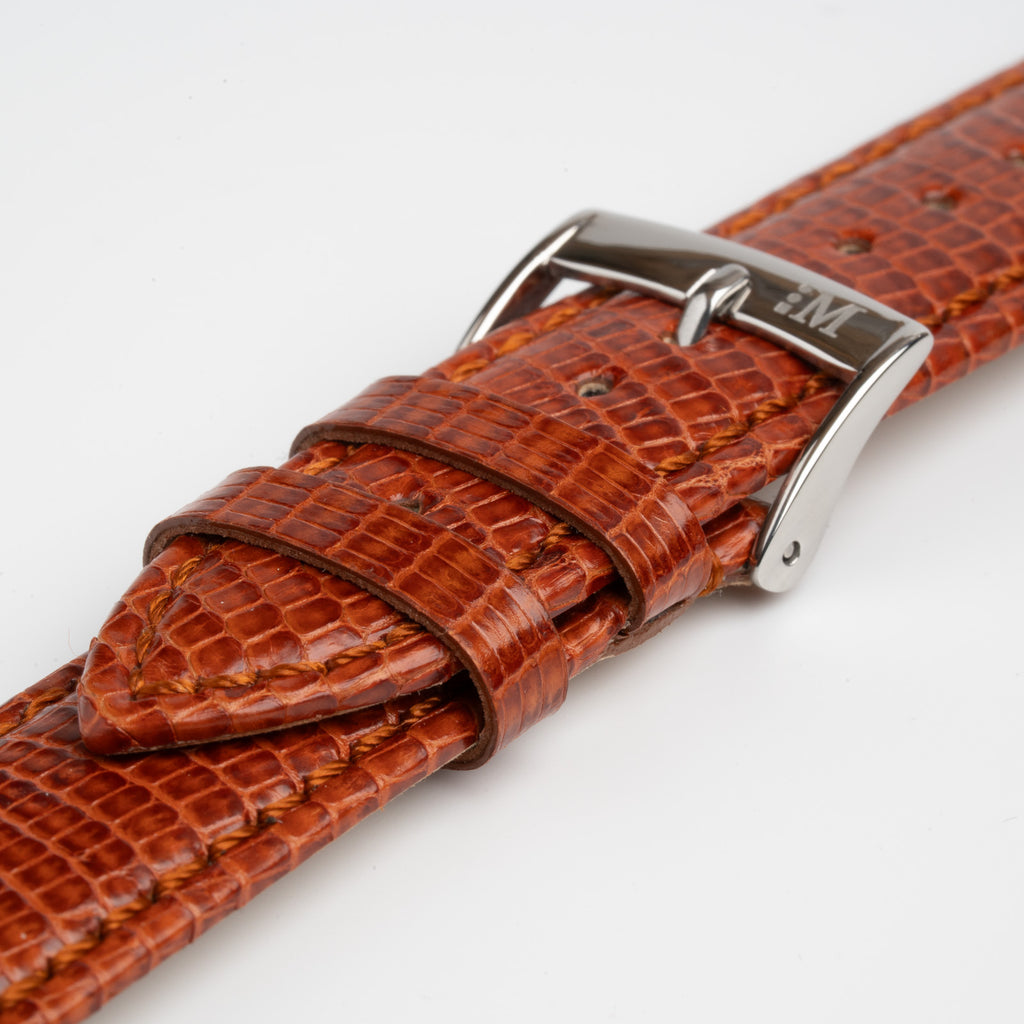 Violino Lizard Tan Watch Strap, close-up of the buckle and keepers