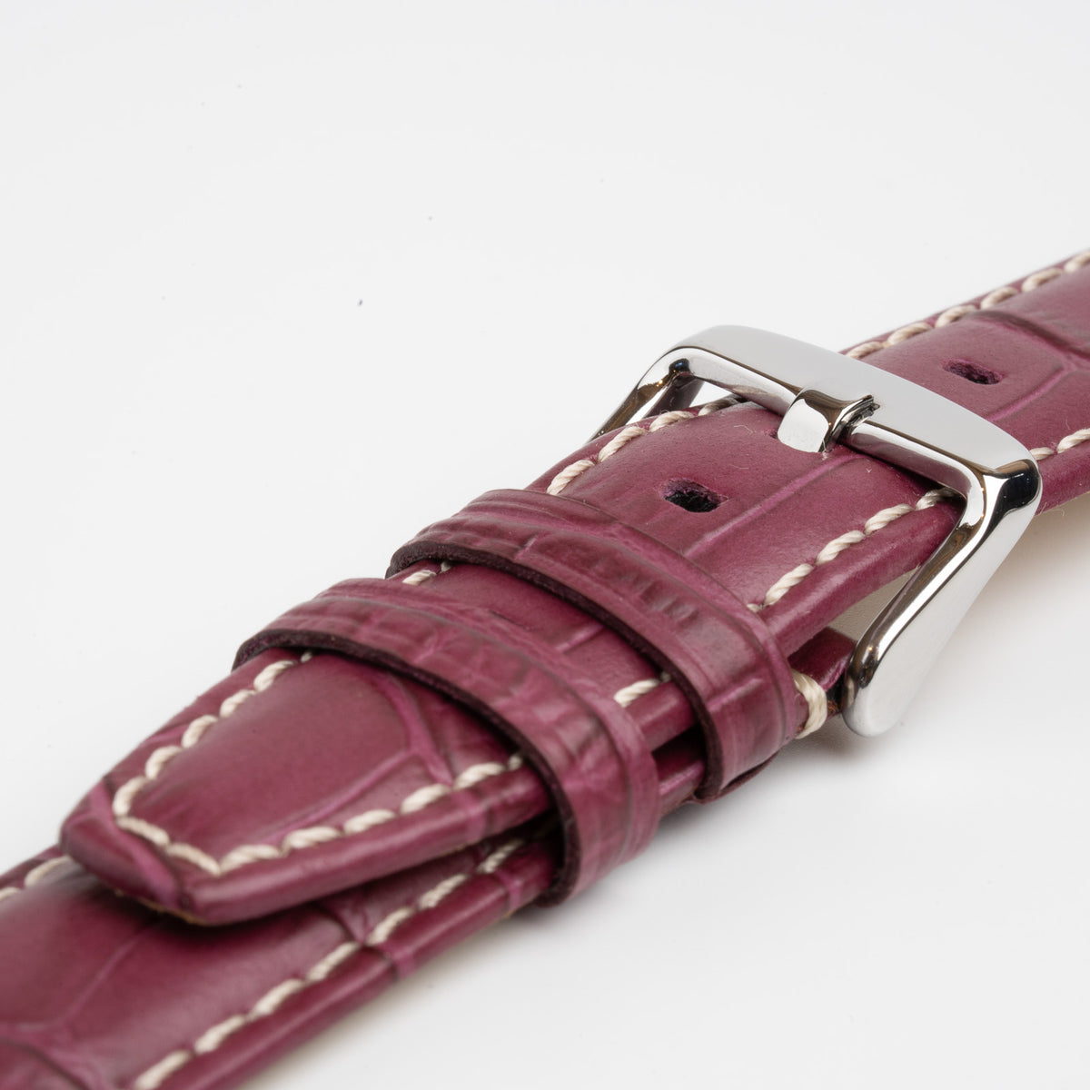 Purple Mayfair Alligator watch strap, close-up of the buckle and keepers