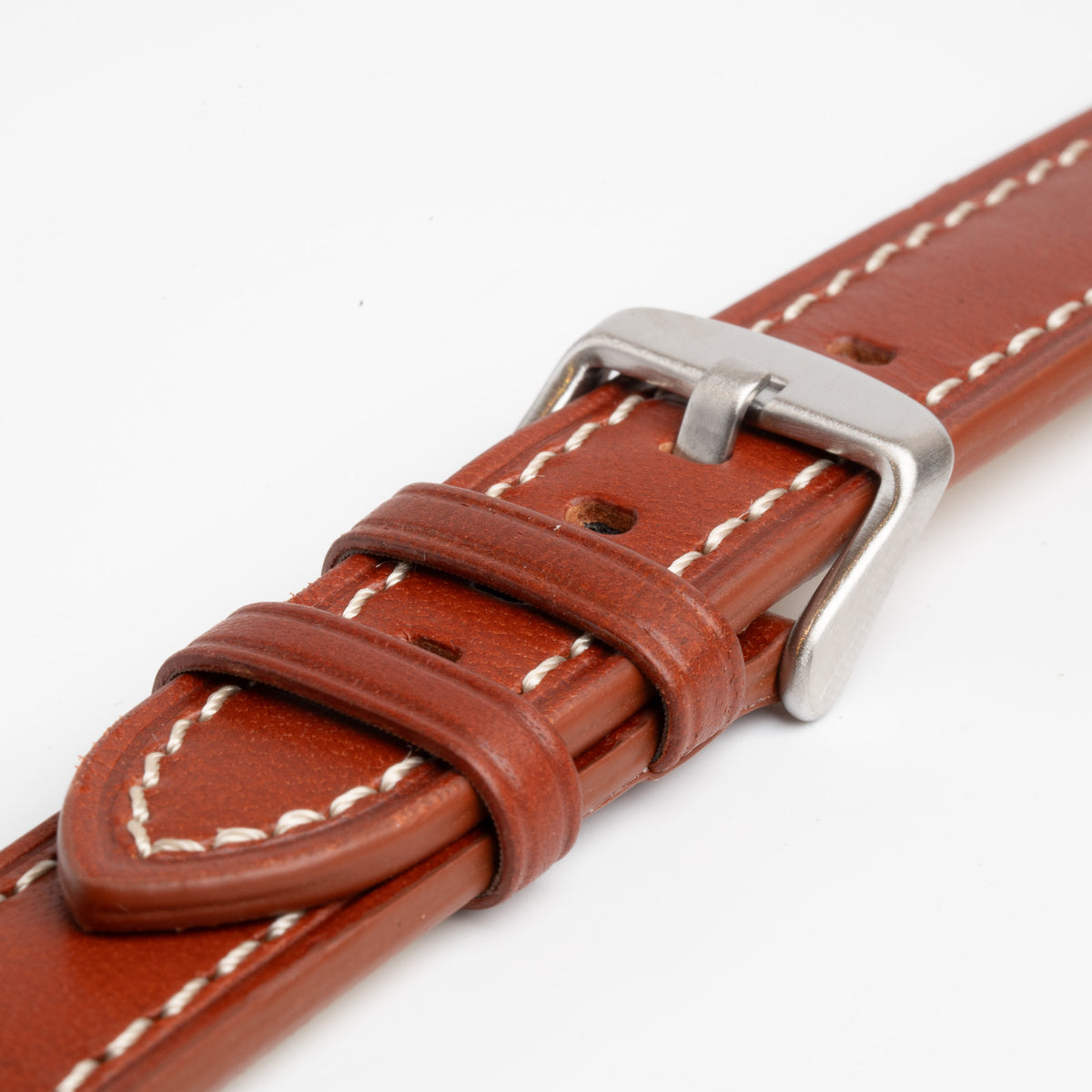 Windsor Bold Brown Watch Strap, close-up of the buckle and keepers