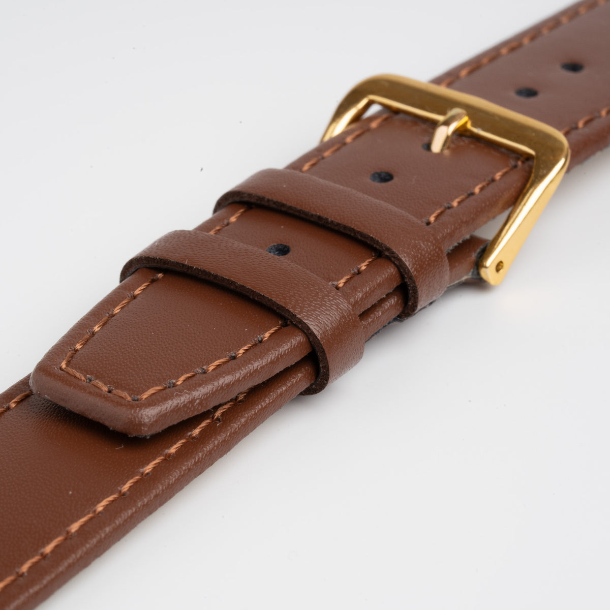 Calf Value Tan Watch Strap, close-up of the buckle and keepers